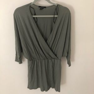 3/4 sleeve green romper! Barely worn! Super soft